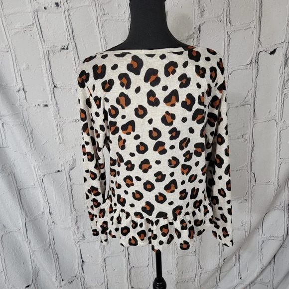 JUNIORS Leopard Print Long Sleeve Shirt Blouse Ruffle Hem Casual Cute Soft Sz L - Picture 7 of 9
